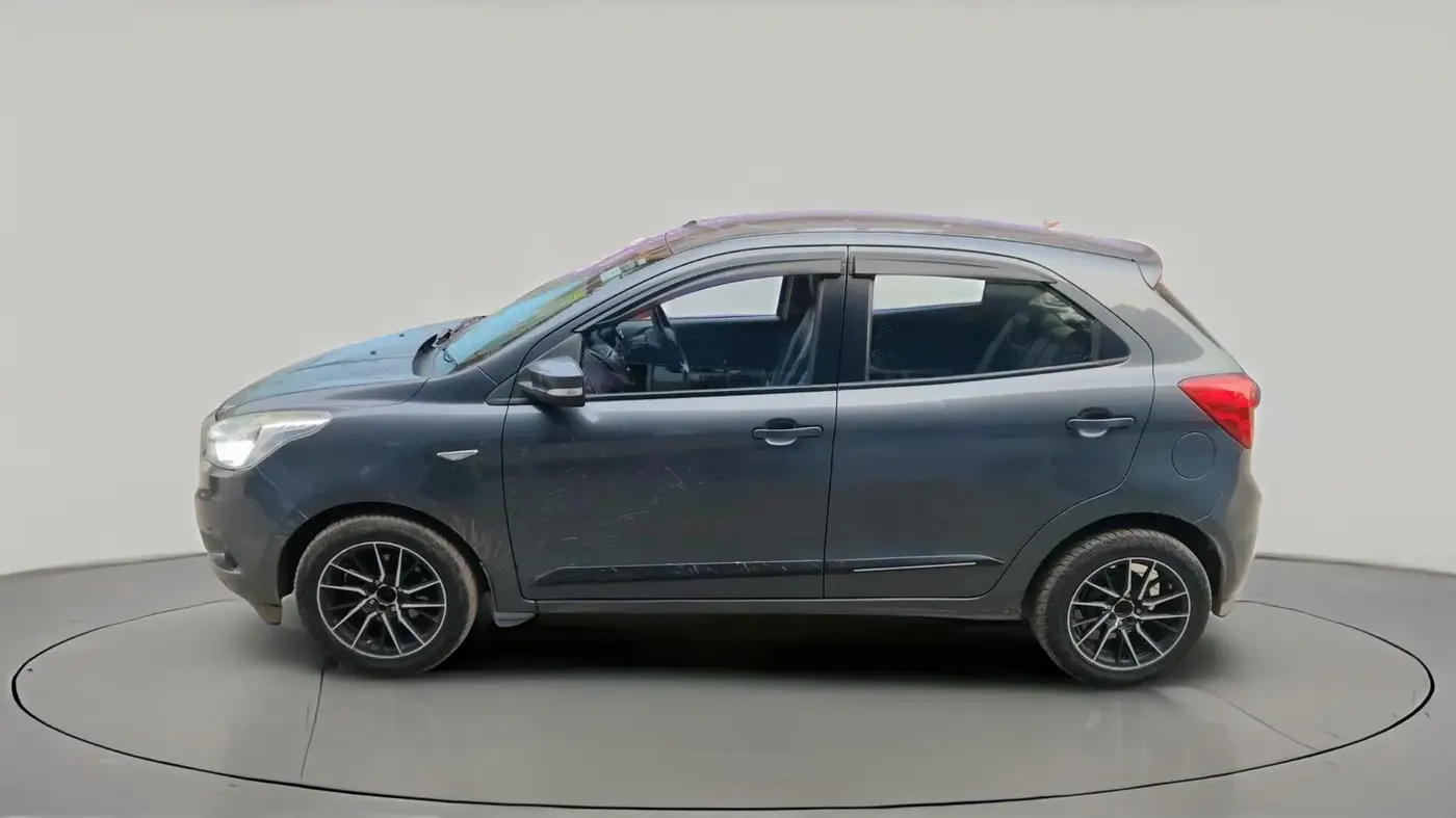 2015 Ford New Figo TITANIUM 1.2 PETROL MT, Petrol, Manual, 80,459 km, exterior