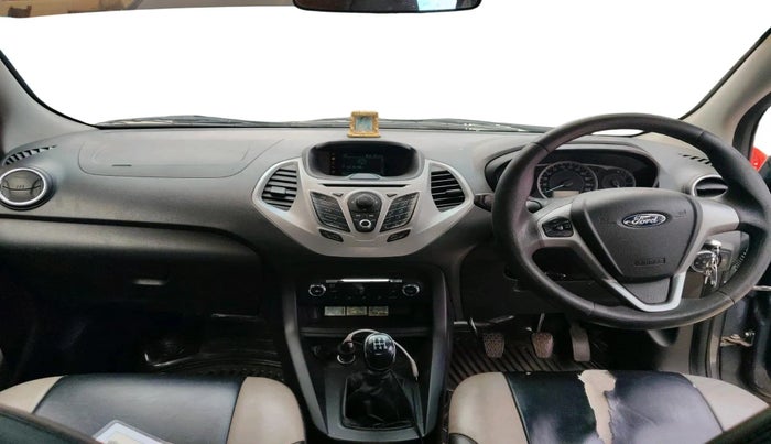 2015 Ford New Figo TITANIUM 1.2 PETROL MT, Petrol, Manual, 80,459 km, interior