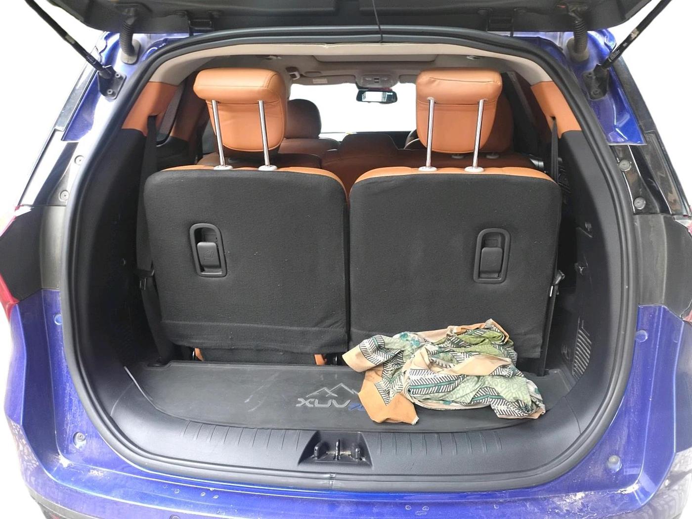 2022 Mahindra XUV700 AX 7 LUXURY P AT 7 STR, Petrol, Automatic, 38,838 km, exterior