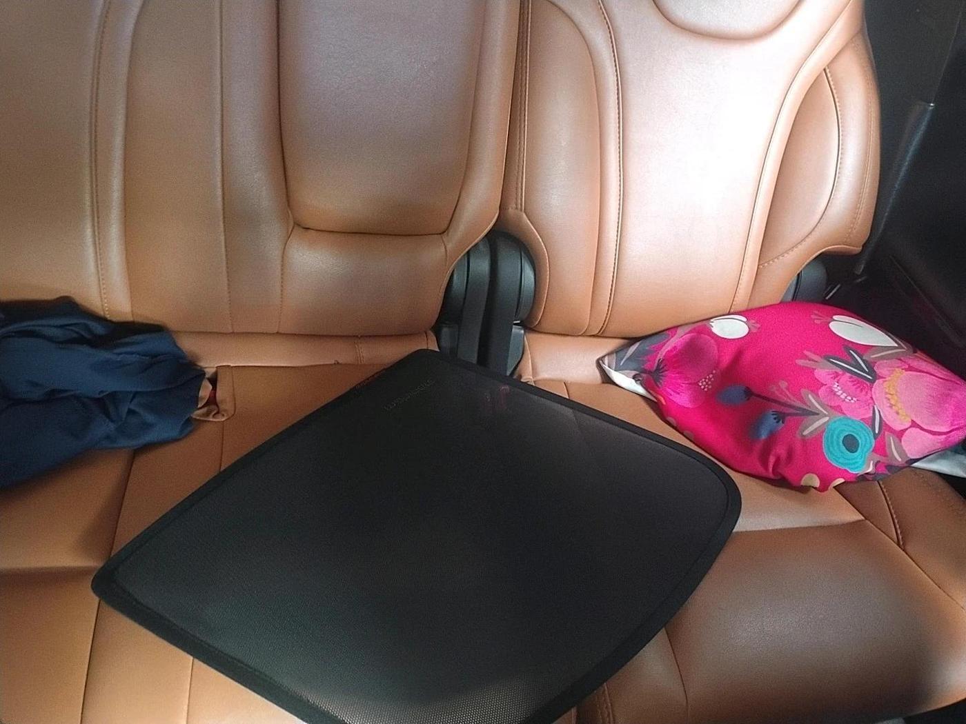 2022 Mahindra XUV700 AX 7 LUXURY P AT 7 STR, Petrol, Automatic, 38,838 km, interior