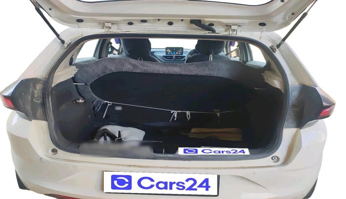 2021 Tata ALTROZ XE PETROL, Petrol, Manual, 1,97,037 km, exterior