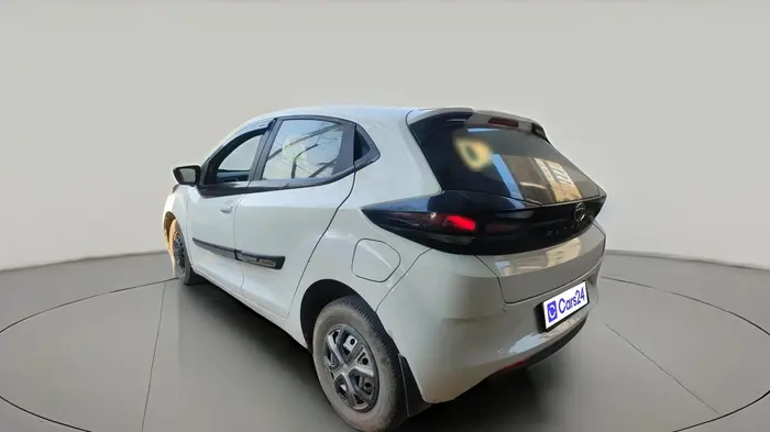 2021 Tata ALTROZ XE PETROL, Petrol, Manual, 1,97,037 km, exterior