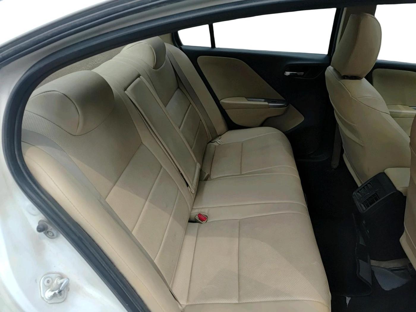 2015 Honda City 1.5L I-DTEC VX, Diesel, Manual, 1,05,401 km, interior
