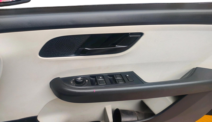 2021 Tata ALTROZ XM PLUS PETROL, Petrol, Manual, 48,678 km, interior