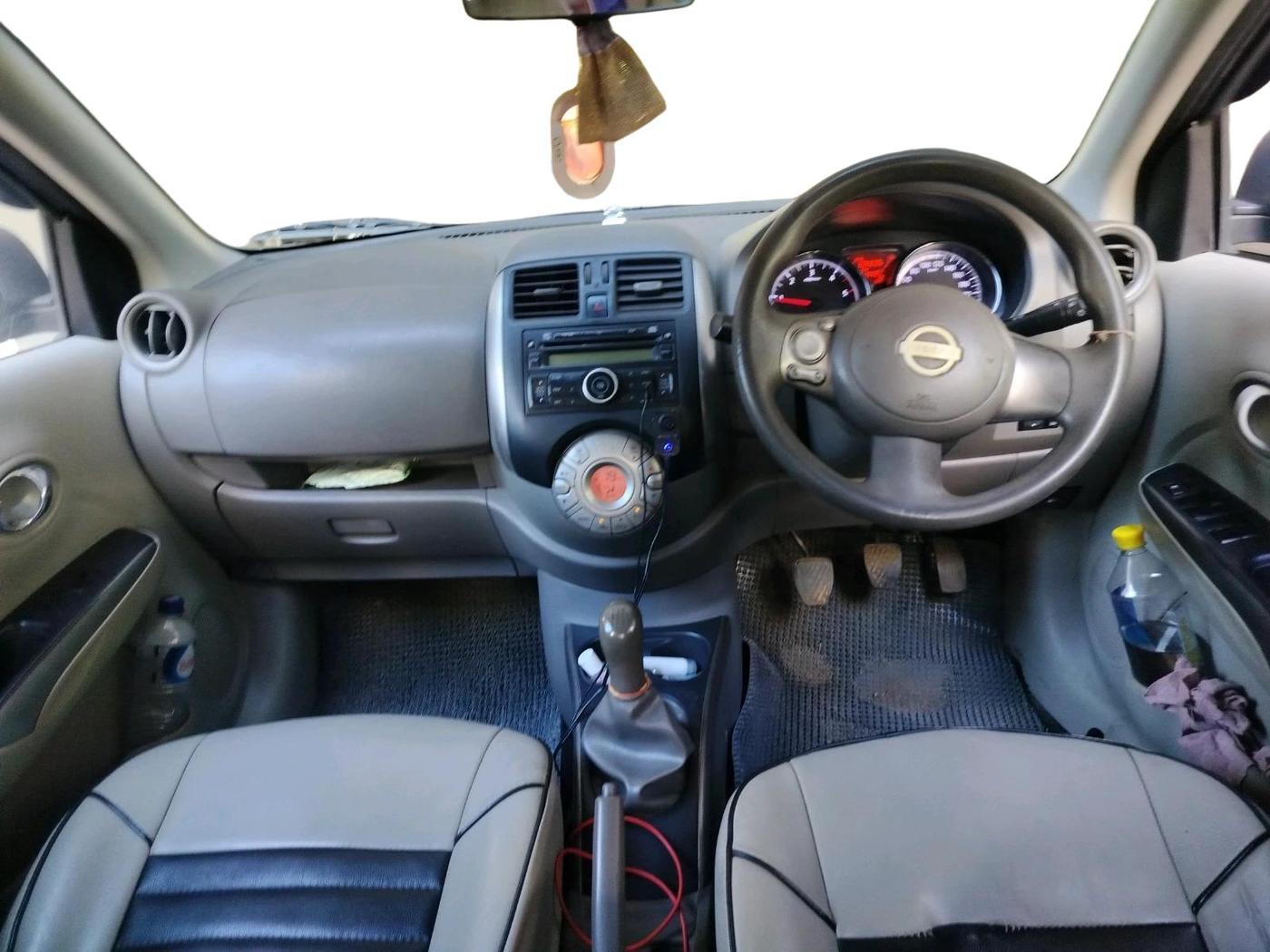 2014 Nissan Sunny XV DIESEL, Diesel, Manual, 1,84,286 km, interior