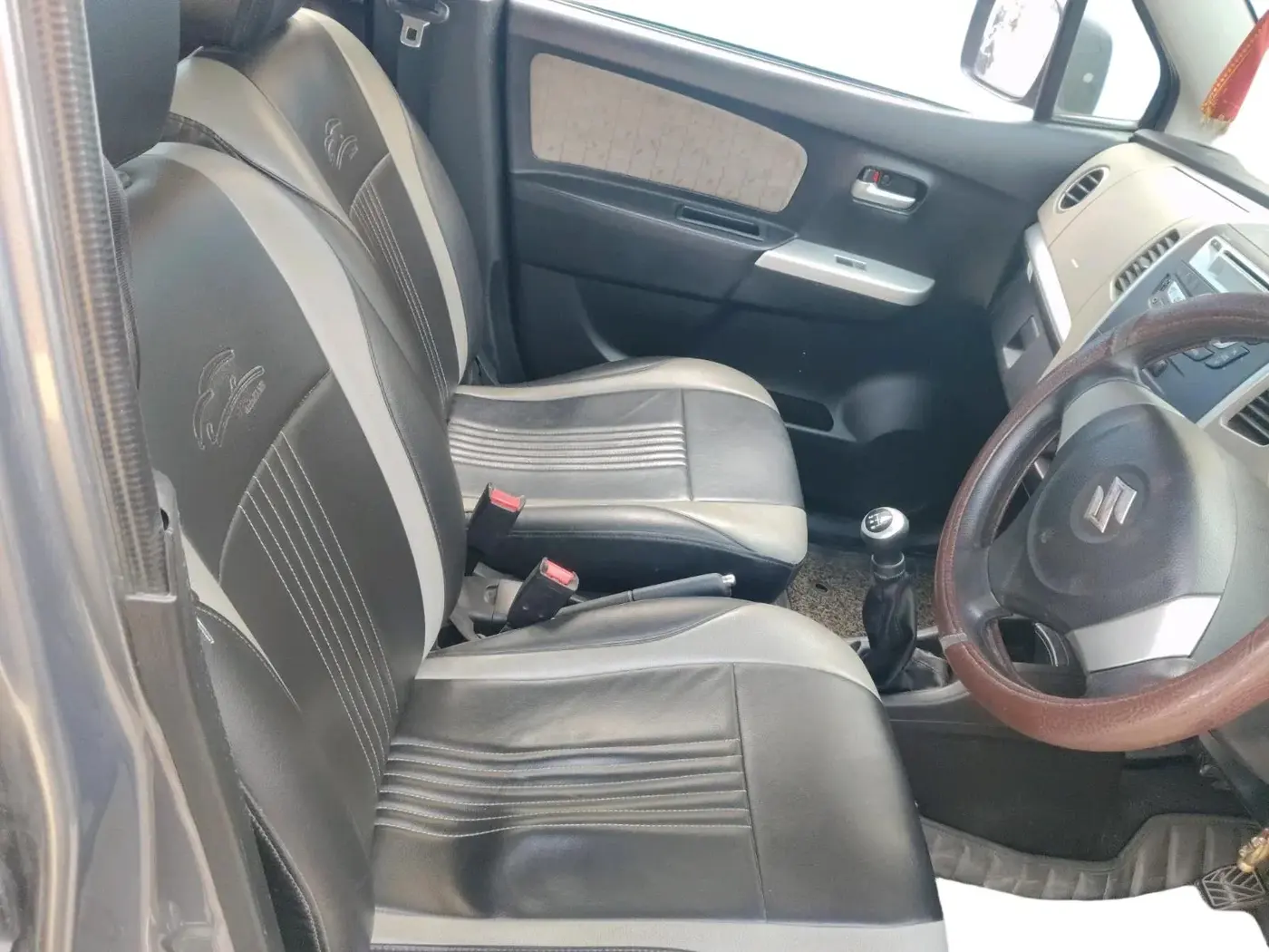 2015 Maruti Wagon R 1.0 VXI, Petrol, Manual, 32,723 km, interior