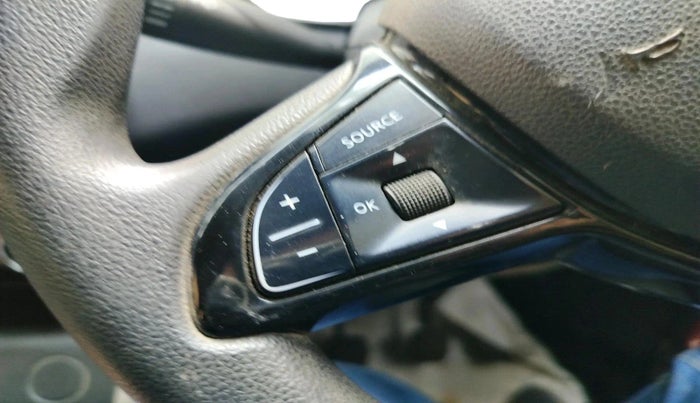 2021 Renault TRIBER RXT, Petrol, Manual, 1,20,807 km, interior