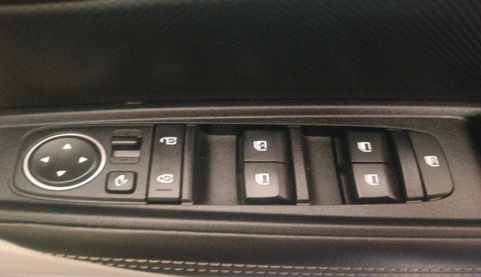 2023 KIA SONET HTX 1.0 IMT, Petrol, Manual, 10,971 km, interior