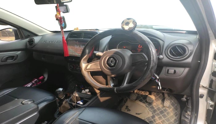 2022 Renault Kwid RXL 1.0 (O), Petrol, Manual, 32,480 km, interior