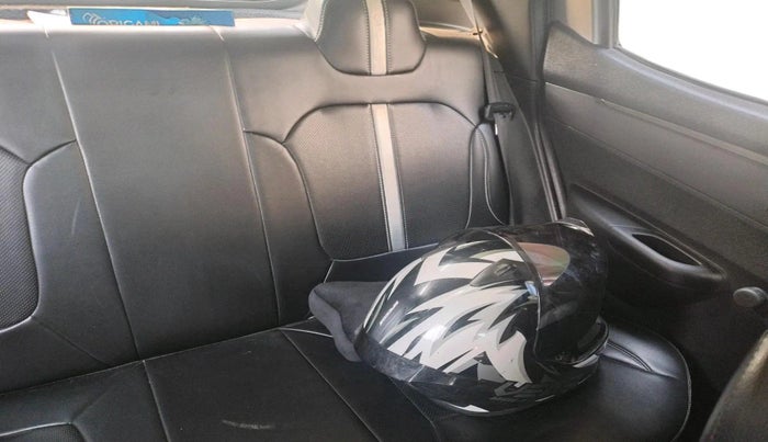 2022 Renault Kwid RXL 1.0 (O), Petrol, Manual, 32,480 km, interior