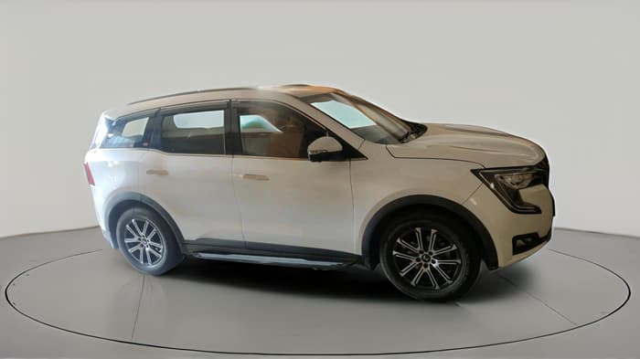 2023 Mahindra XUV700 AX 7 LUXURY P AT 7 STR, Petrol, Automatic, 58,971 km, exterior