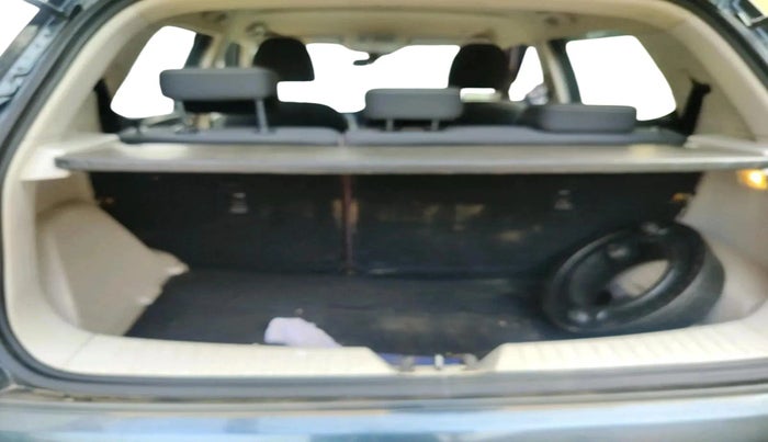 2019 Mahindra XUV300 W8 1.2 PETROL, Petrol, Manual, 58,248 km, exterior