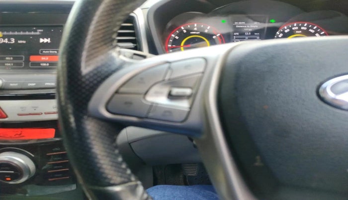 2019 Mahindra XUV300 W8 1.2 PETROL, Petrol, Manual, 58,248 km, interior