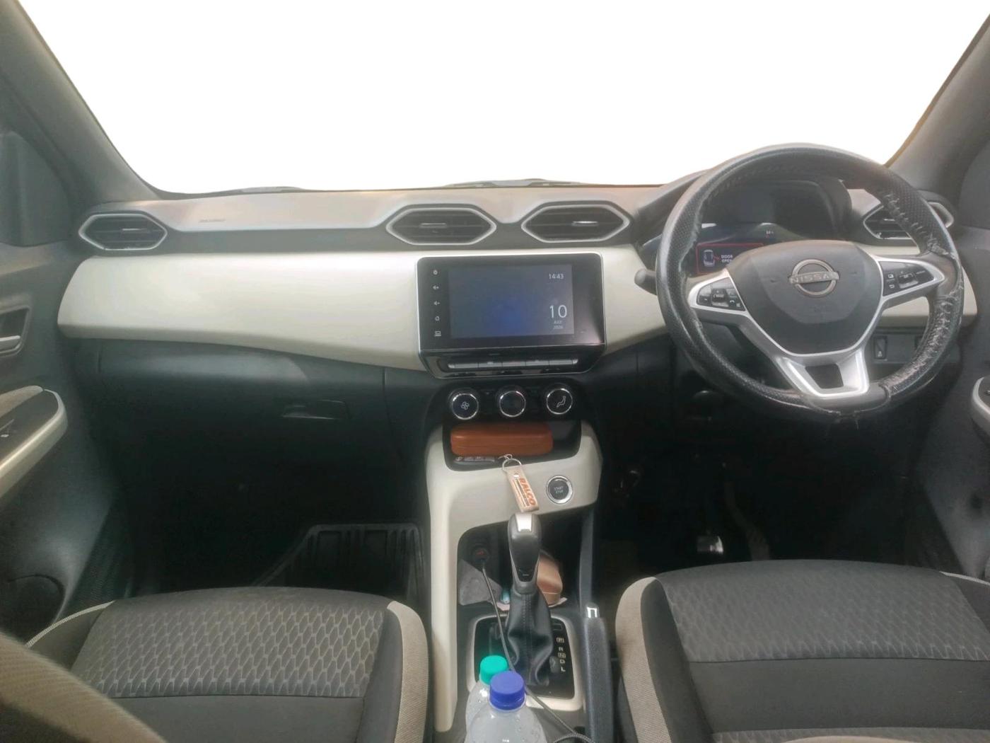 2022 Nissan MAGNITE XV AMT, Petrol, Automatic, 55,972 km, interior