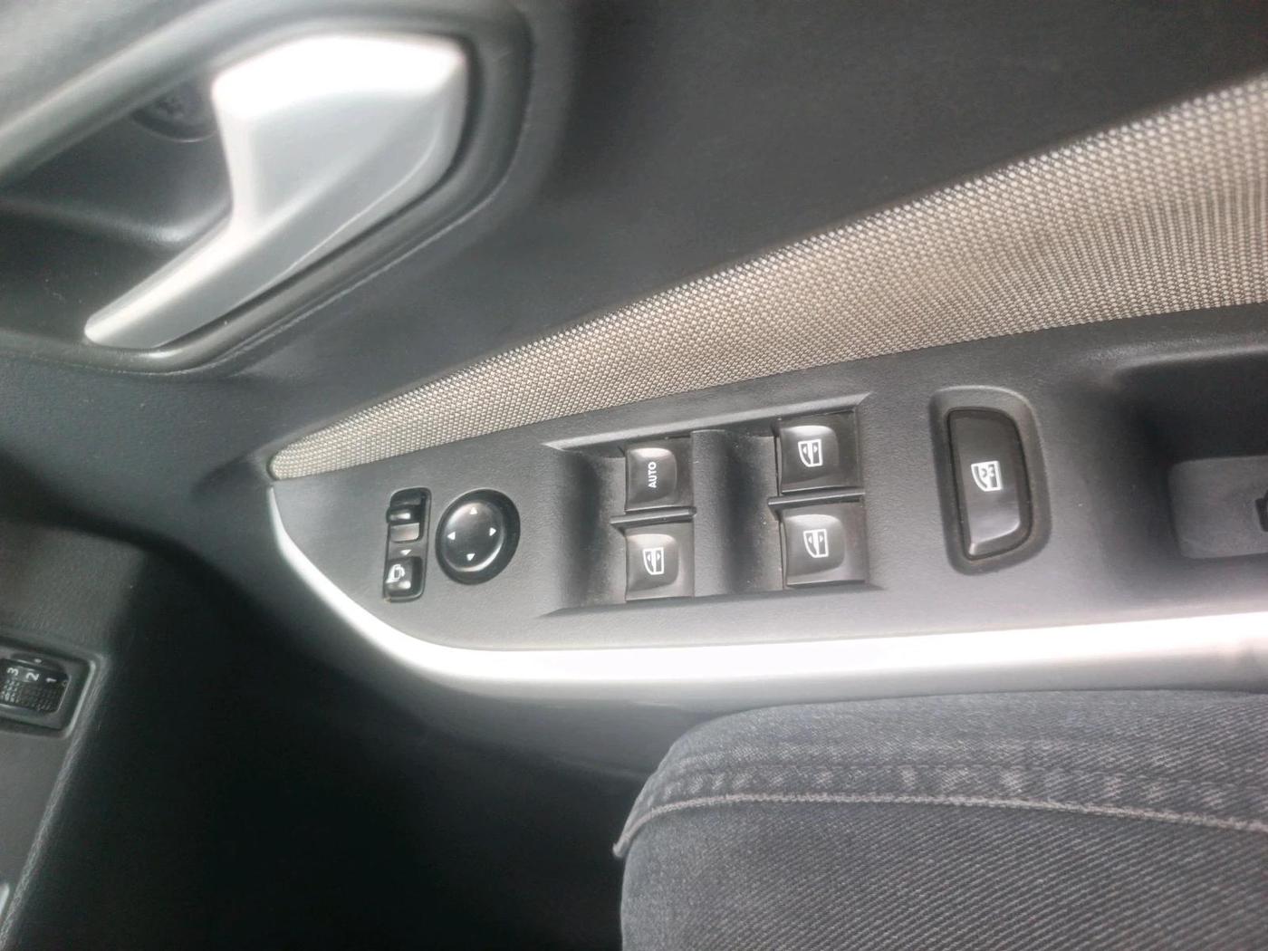 2022 Nissan MAGNITE XV AMT, Petrol, Automatic, 55,972 km, interior