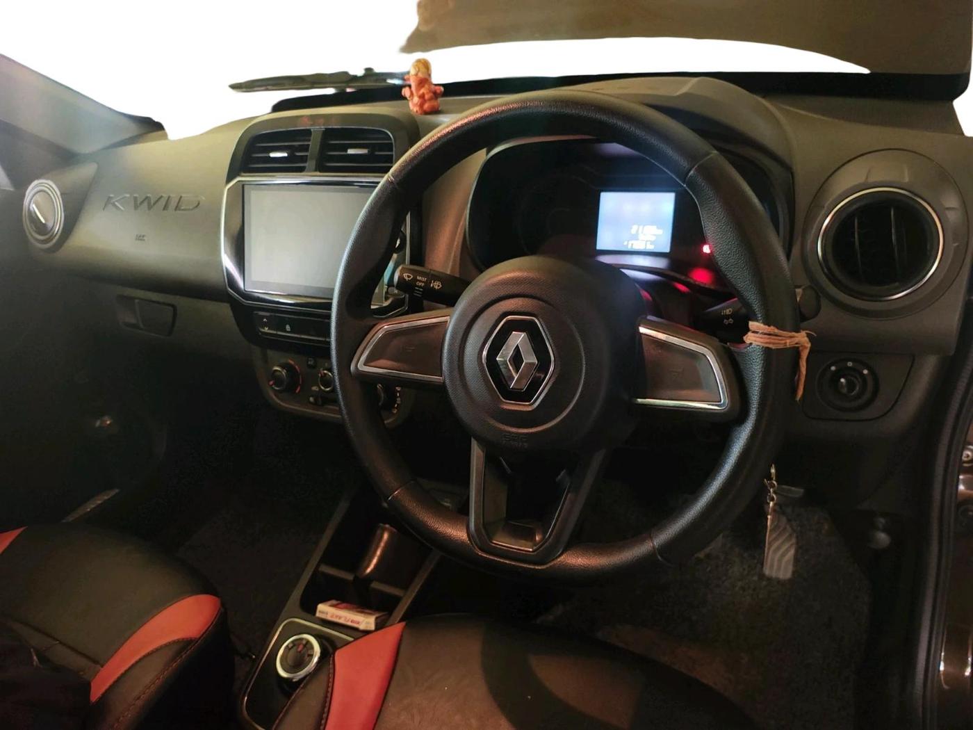 2022 Renault Kwid RXT 1.0 AMT (O), Petrol, Automatic, 21,169 km, interior