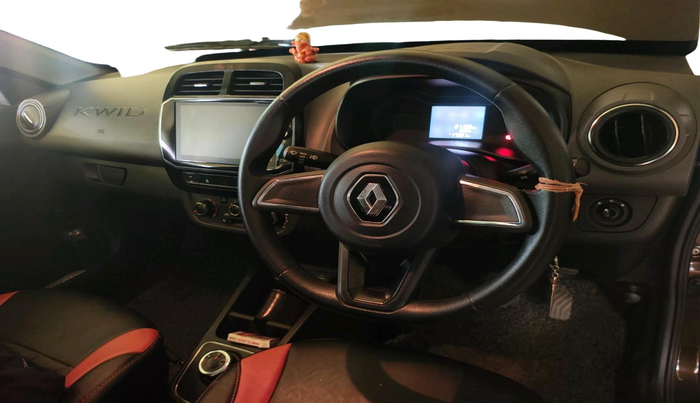 2022 Renault Kwid RXT 1.0 AMT (O), Petrol, Automatic, 21,169 km, interior