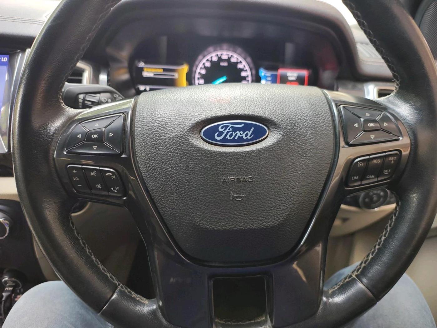 2021 Ford Endeavour TITANIUM PLUS 2.0 4X4 AT SUNROOF, Diesel, Automatic, 54,894 km, interior