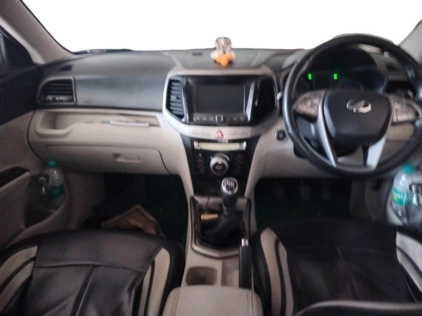 2019 Mahindra XUV300 W8 1.5 DIESEL, Diesel, Manual, 1,85,729 km, interior