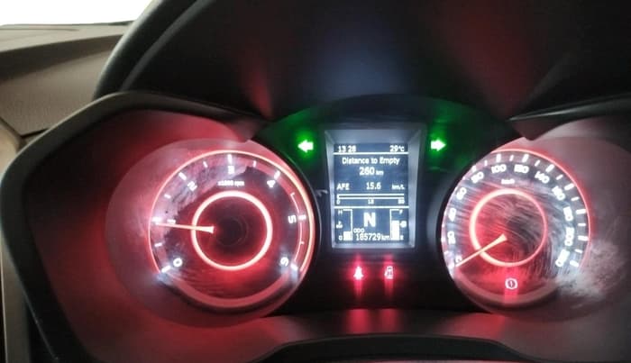 2019 Mahindra XUV300 W8 1.5 DIESEL, Diesel, Manual, 1,85,729 km, interior
