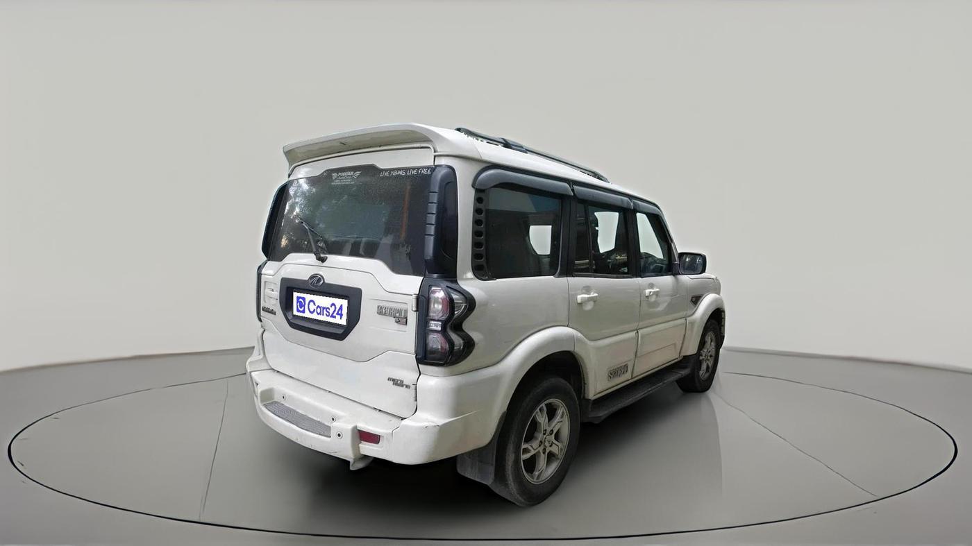 2015 Mahindra Scorpio S10, Diesel, Manual, 1,30,826 km, exterior