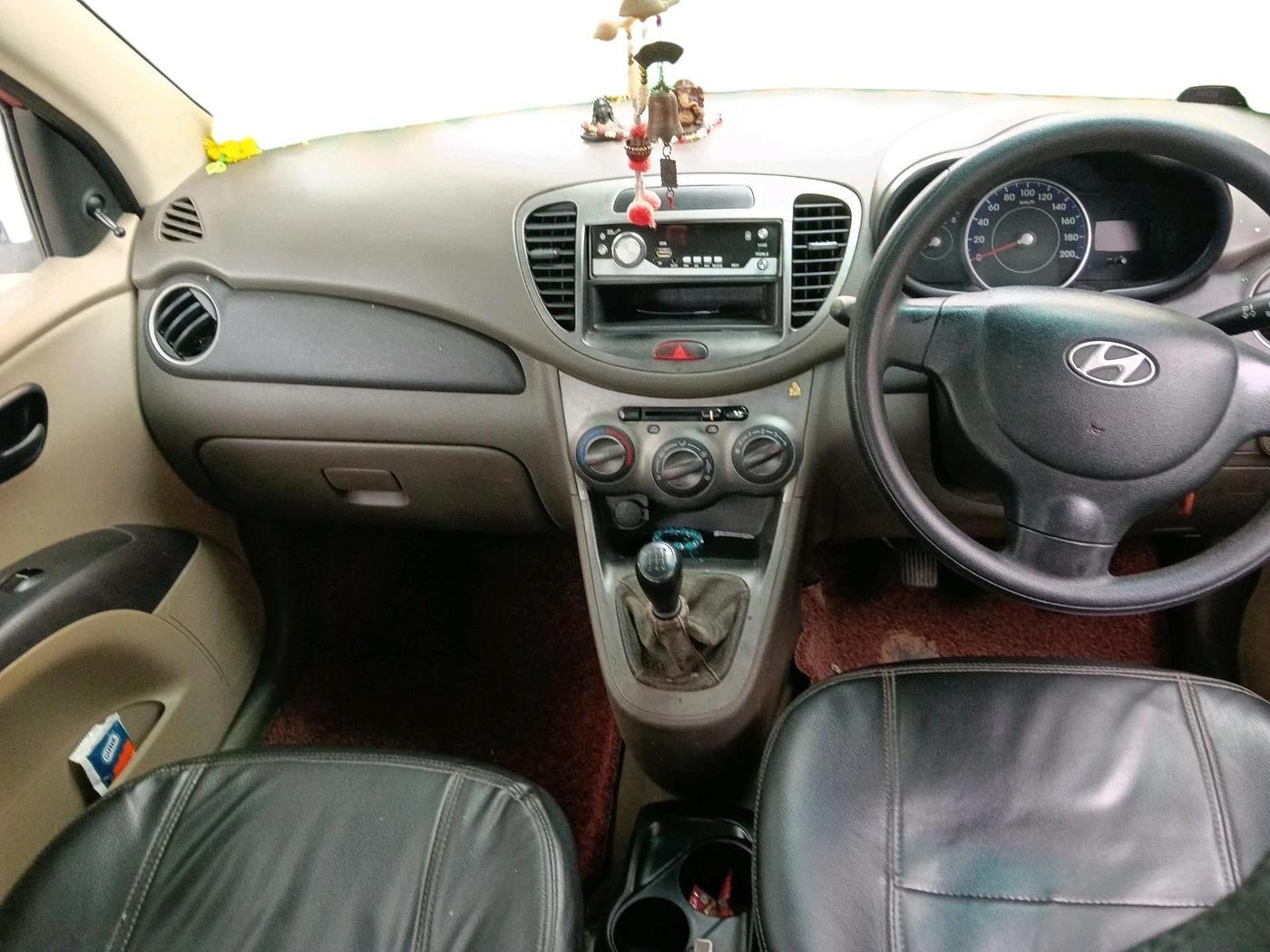 2011 Hyundai i10 ERA 1.1, Petrol, Manual, 1,34,692 km, interior