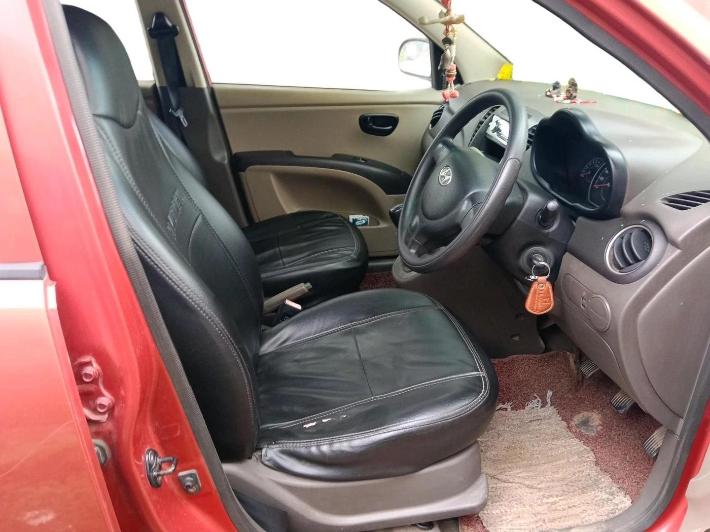 2011 Hyundai i10 ERA 1.1, Petrol, Manual, 1,34,692 km, interior