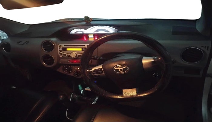 2011 Toyota Etios Liva VX, Petrol, Manual, 1,03,375 km, interior