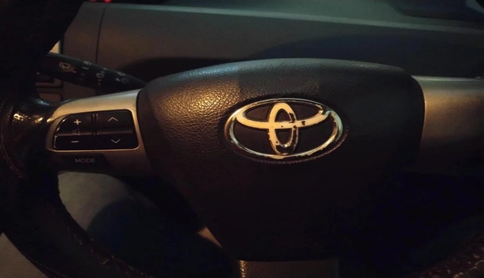 2011 Toyota Etios Liva VX, Petrol, Manual, 1,03,375 km, interior