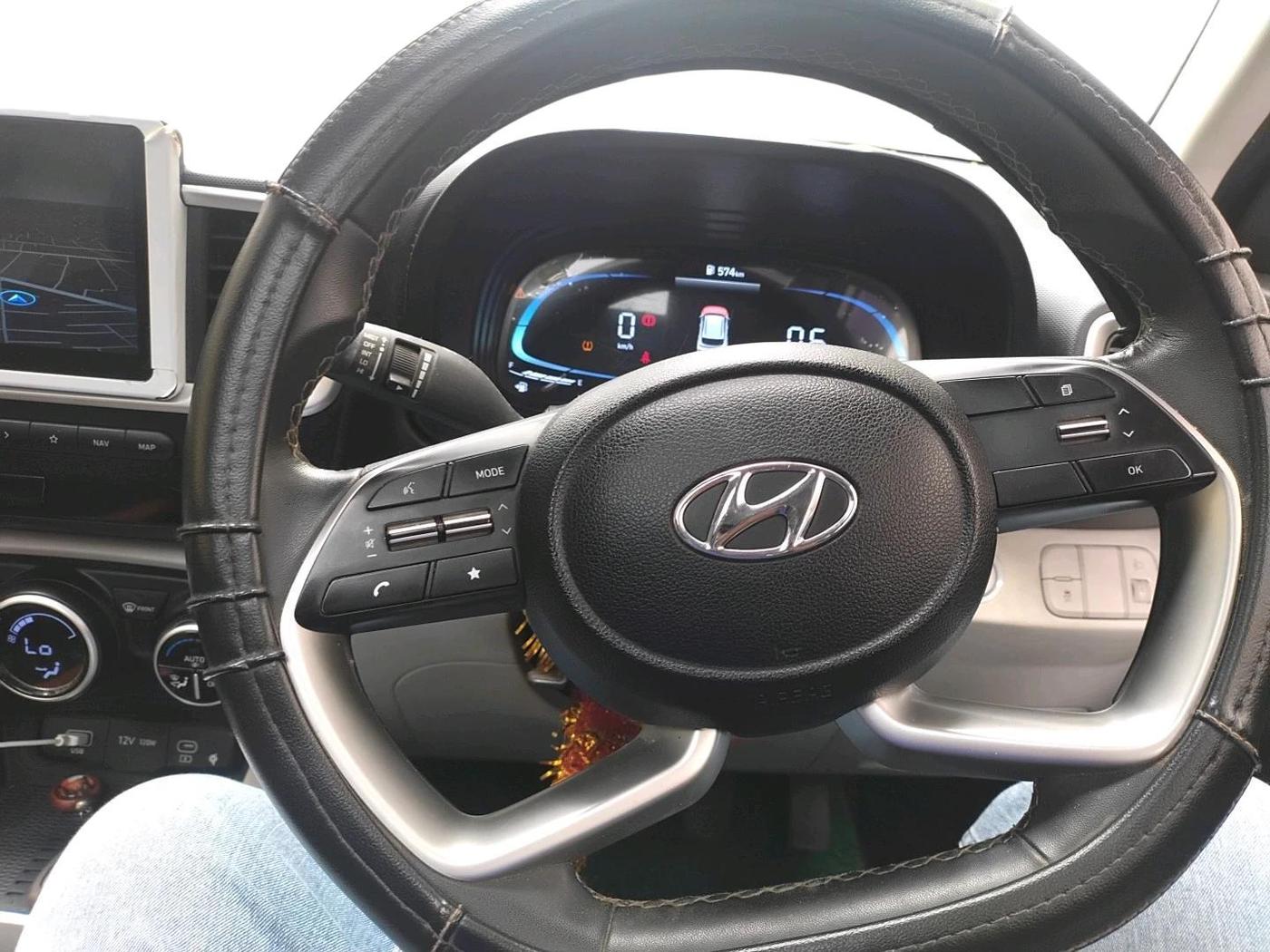 2022 Hyundai VENUE SX 1.2 PETROL, Petrol, Manual, 34,173 km, interior