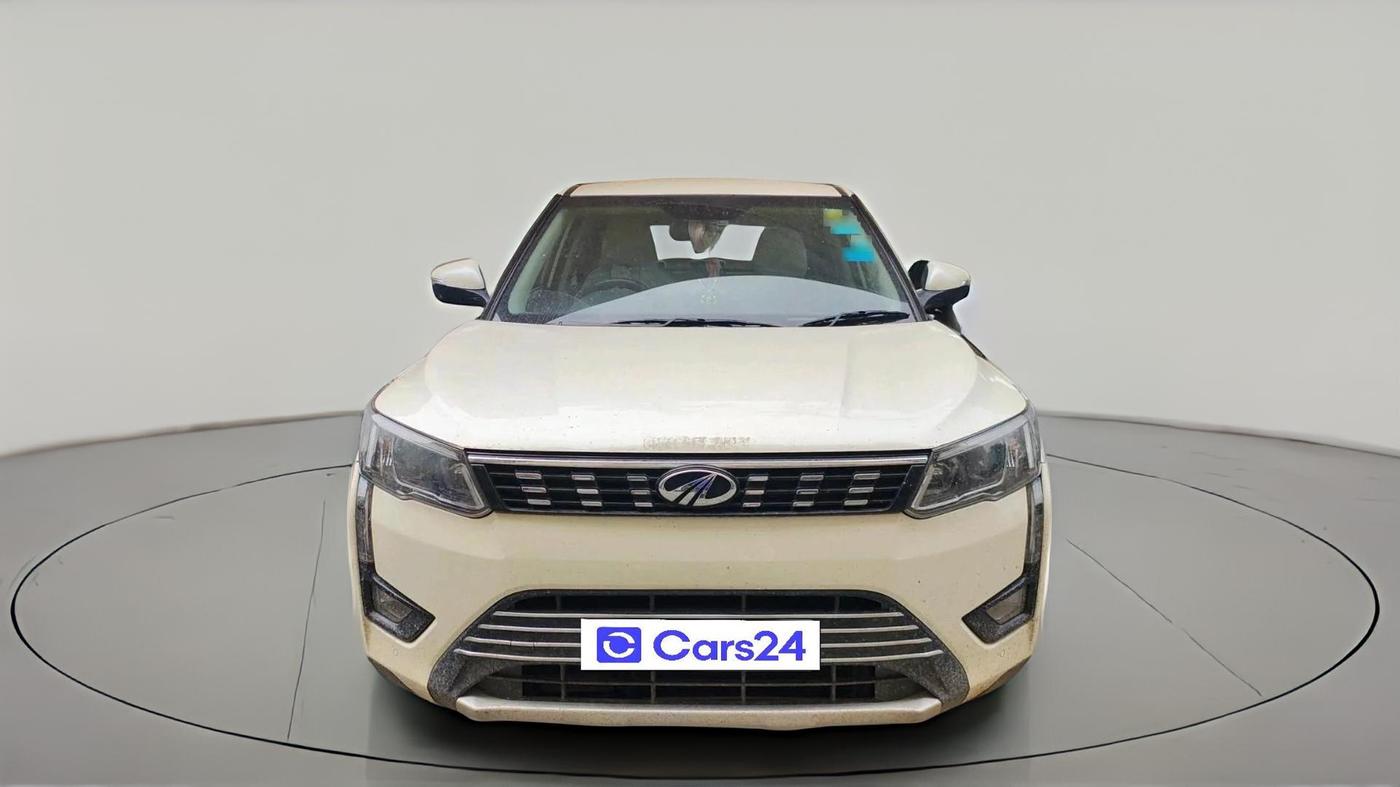 2020 Mahindra XUV300 W8 (O) 1.2 PETROL, Petrol, Manual, 54,355 km, exterior