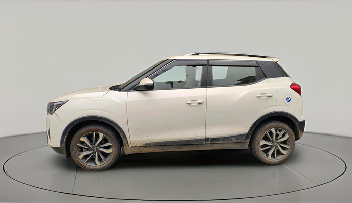 2020 Mahindra XUV300 W8 (O) 1.2 PETROL, Petrol, Manual, 54,355 km, exterior
