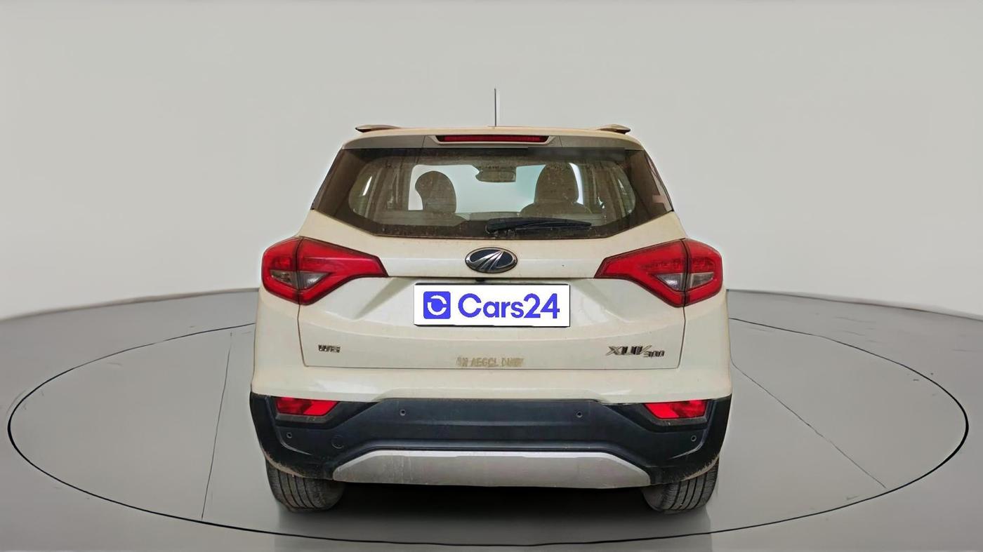 2020 Mahindra XUV300 W8 (O) 1.2 PETROL, Petrol, Manual, 54,355 km, exterior