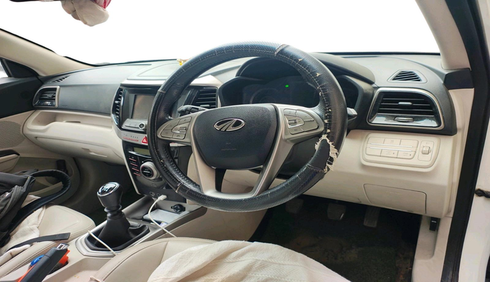 2020 Mahindra XUV300 W8 (O) 1.2 PETROL, Petrol, Manual, 54,355 km, interior