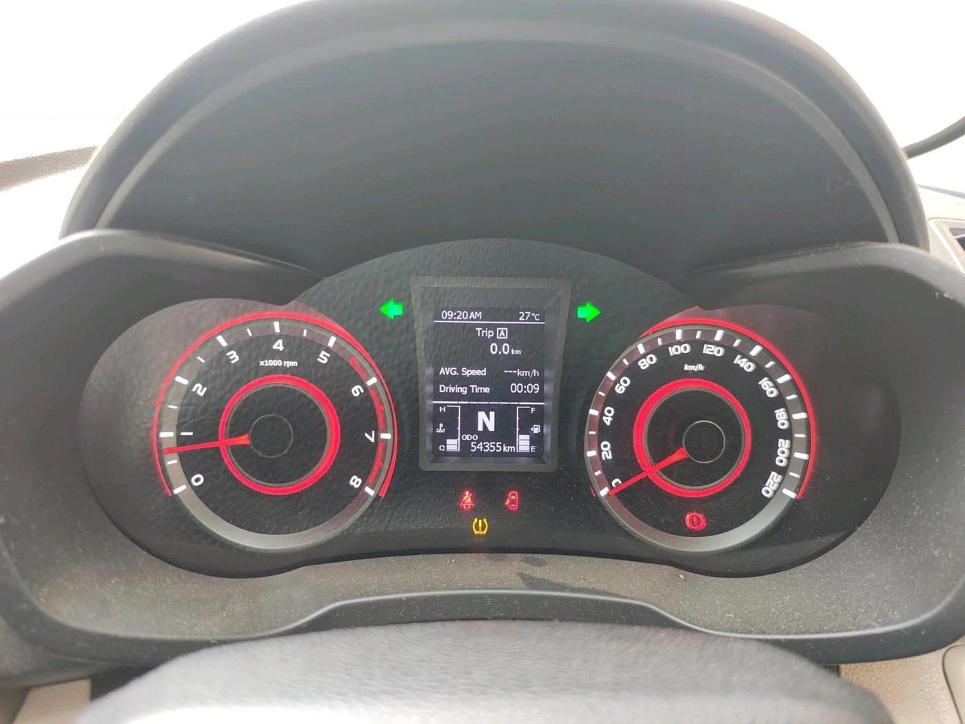 2020 Mahindra XUV300 W8 (O) 1.2 PETROL, Petrol, Manual, 54,355 km, interior