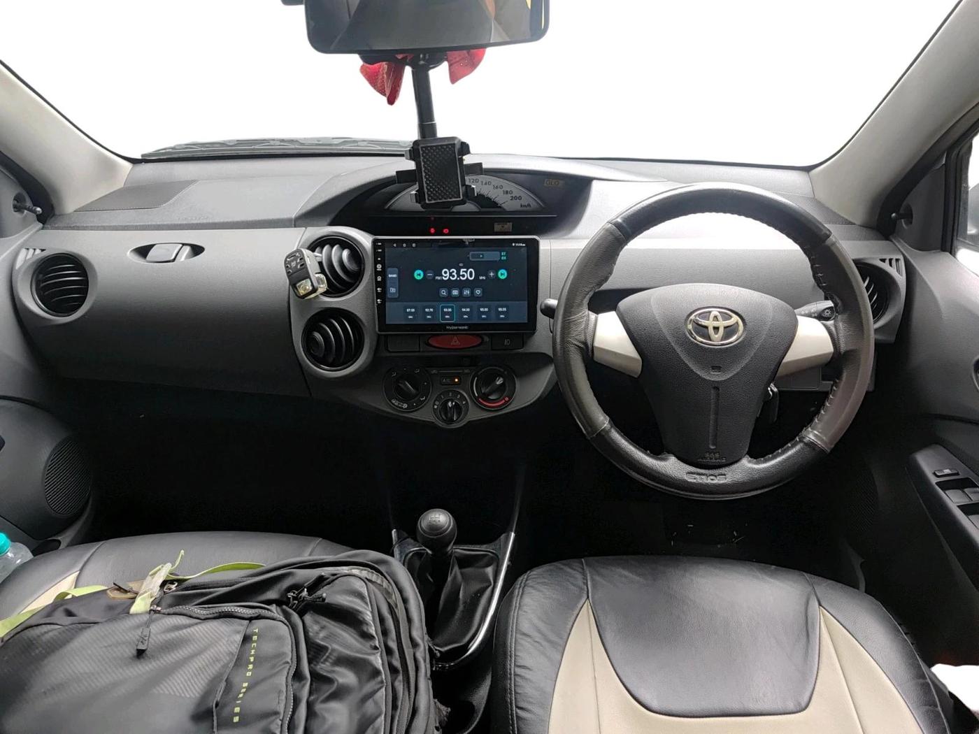 2012 Toyota Etios Liva G, Petrol, Manual, 30,205 km, interior