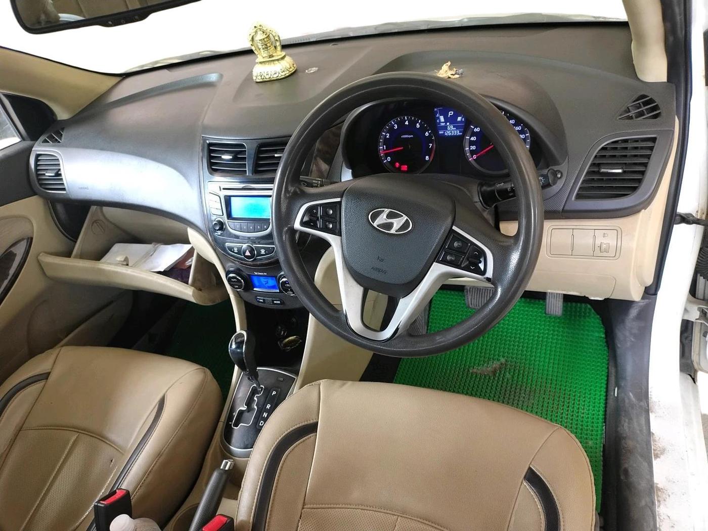 2014 Hyundai Verna FLUIDIC 1.6 VTVT SX AT, Petrol, Automatic, 1,26,333 km, interior