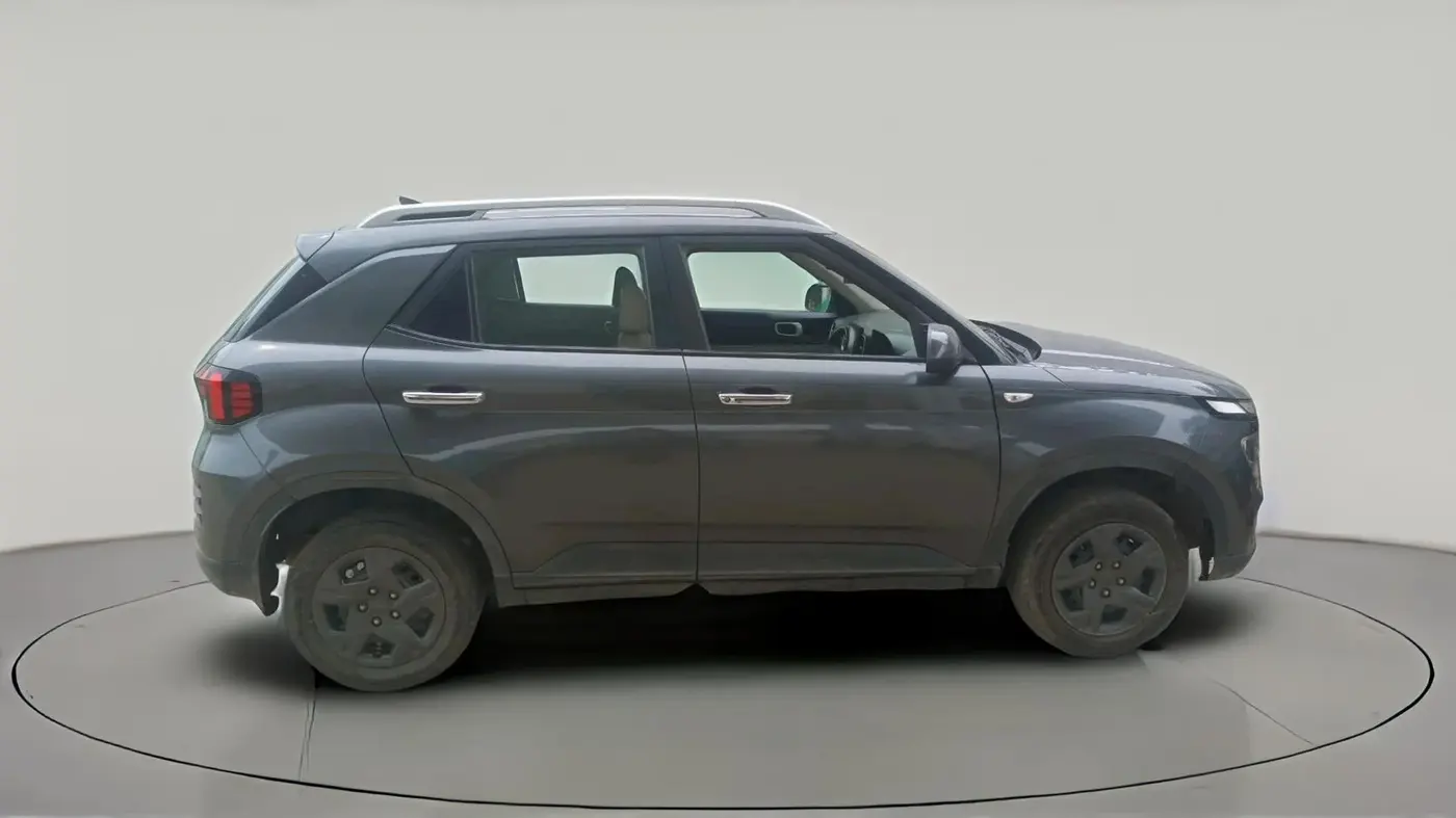 2023 Hyundai VENUE S 1.2, Petrol, Manual, 32,973 km, exterior