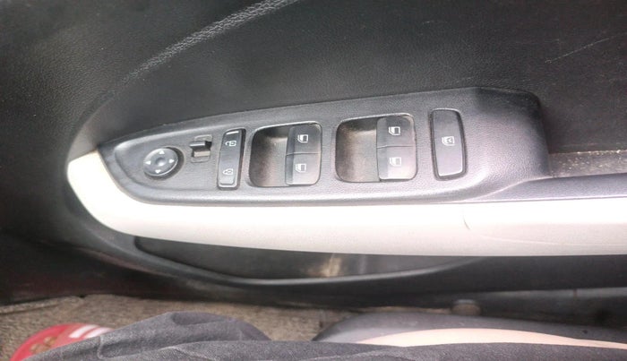 2023 Hyundai VENUE S 1.2, Petrol, Manual, 32,973 km, interior