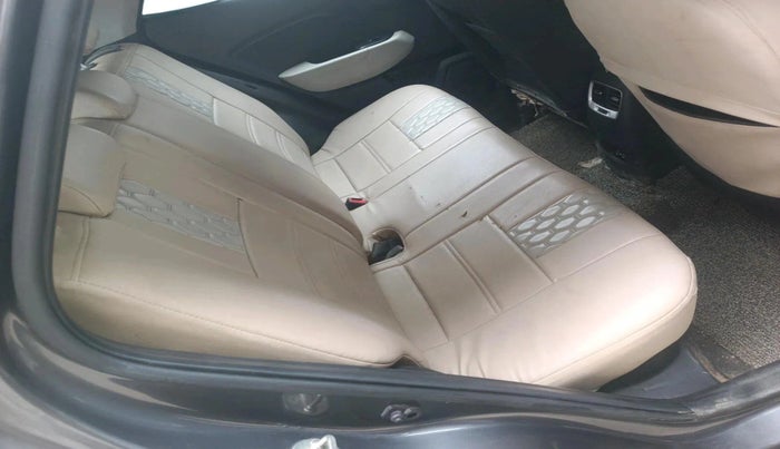 2023 Hyundai VENUE S 1.2, Petrol, Manual, 32,973 km, interior