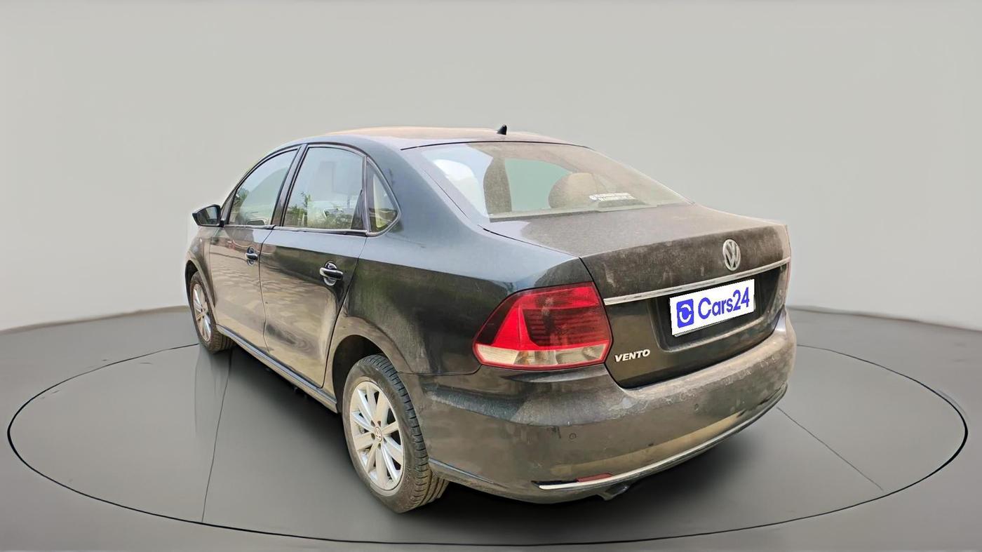 2015 Volkswagen Vento HIGHLINE 1.6 MPI, Petrol, Manual, 60,868 km, exterior