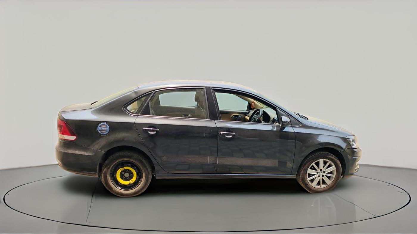 2015 Volkswagen Vento HIGHLINE 1.6 MPI, Petrol, Manual, 60,868 km, exterior