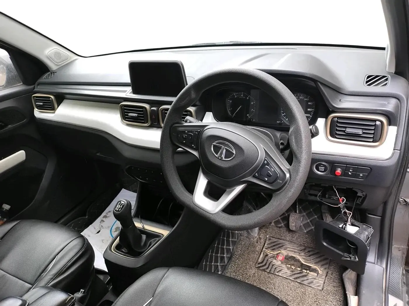 2022 Tata PUNCH ACCOMPLISHED MT, Petrol, Manual, 39,915 km, interior