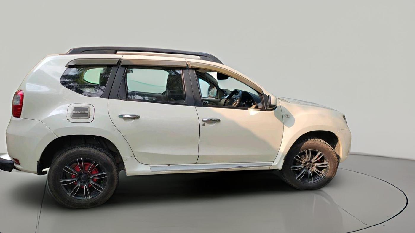 2016 Nissan Terrano XL (P), Petrol, Manual, 90,033 km, exterior