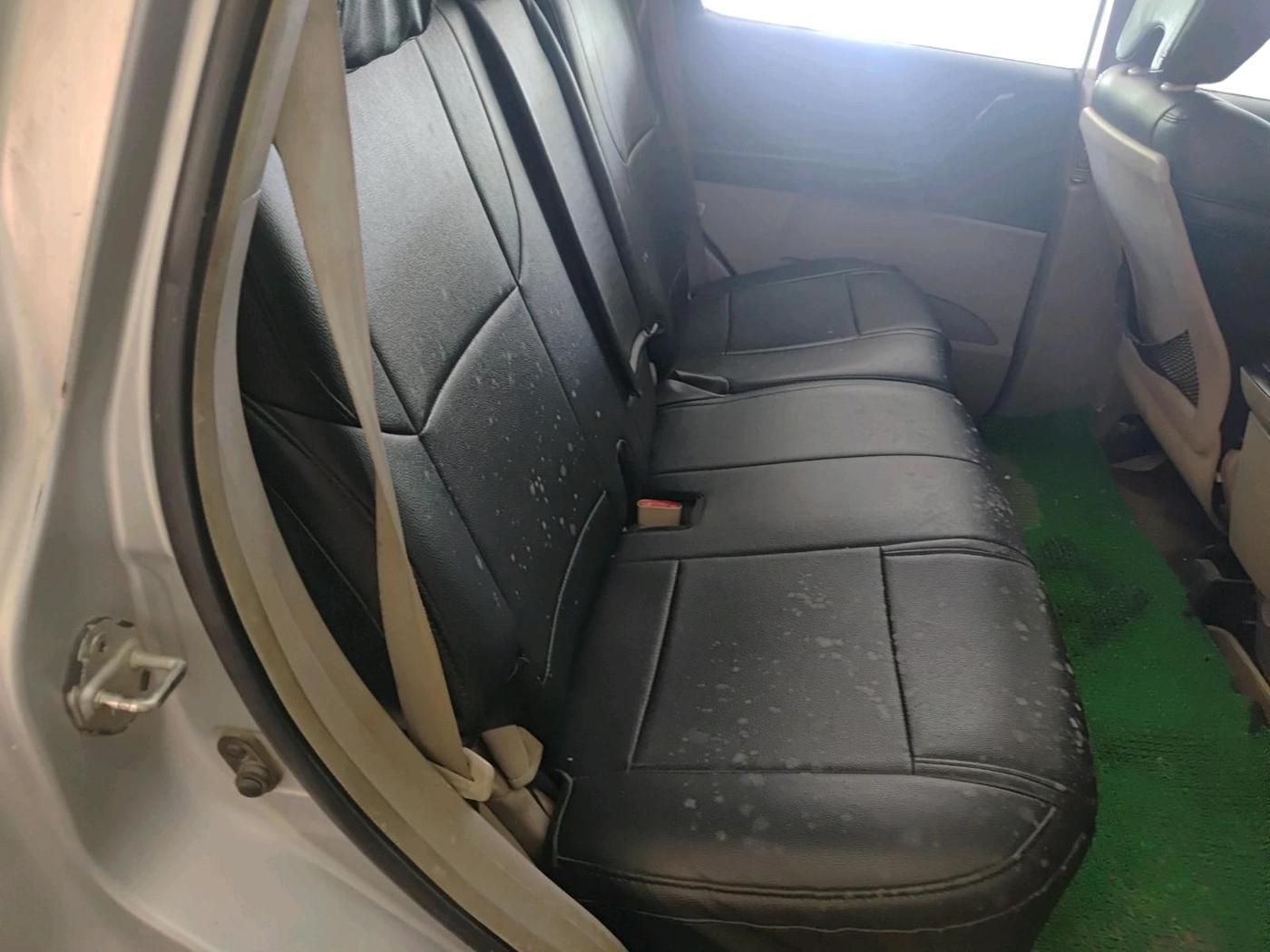 2016 Mahindra XUV500 W4, Diesel, Manual, 2,17,788 km, interior