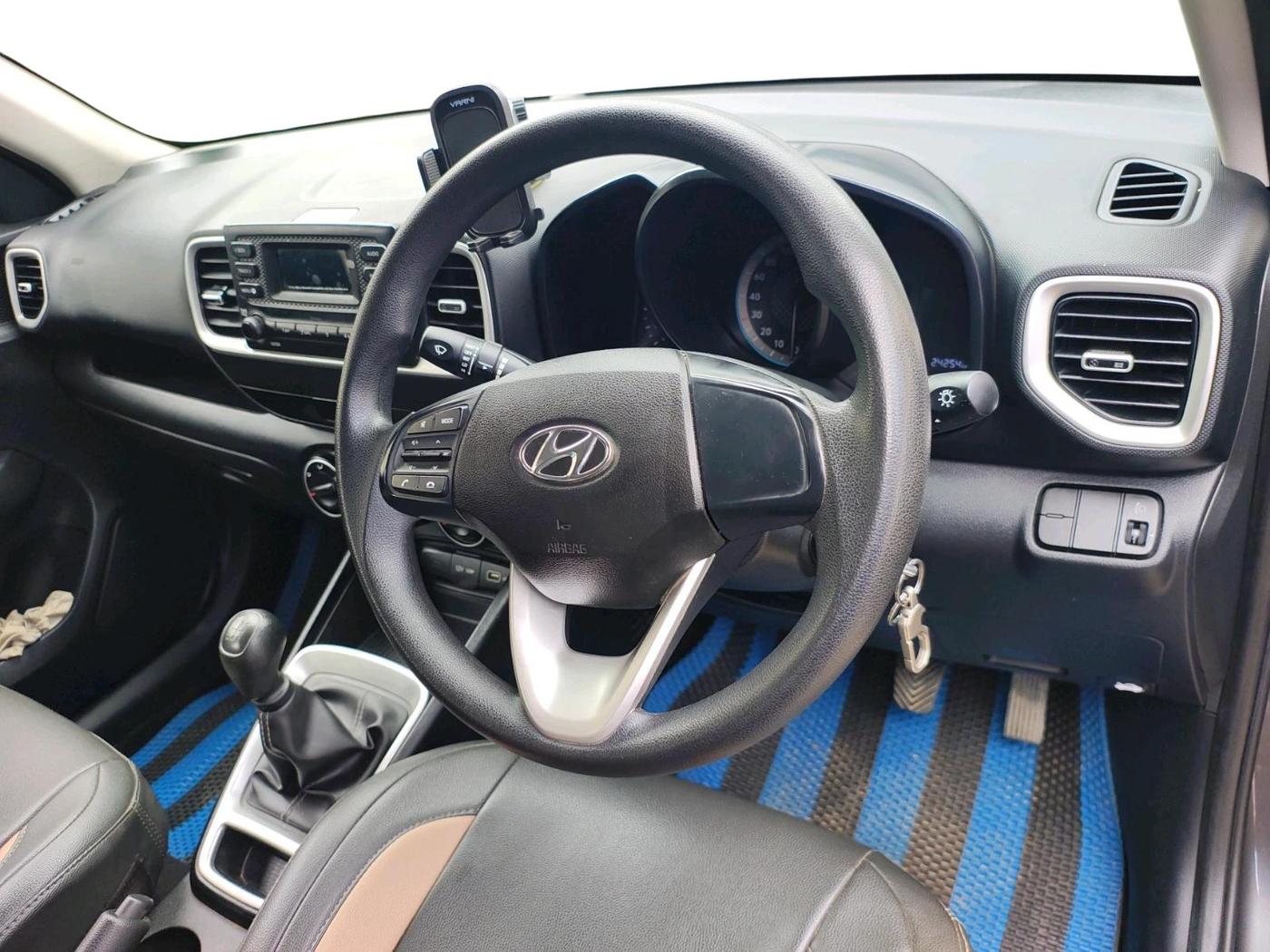 2021 Hyundai VENUE S 1.2, Petrol, Manual, 24,254 km, interior