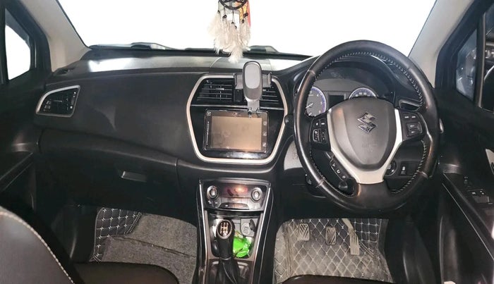 2018 Maruti S Cross ALPHA 1.3, Diesel, Manual, 1,06,399 km, interior