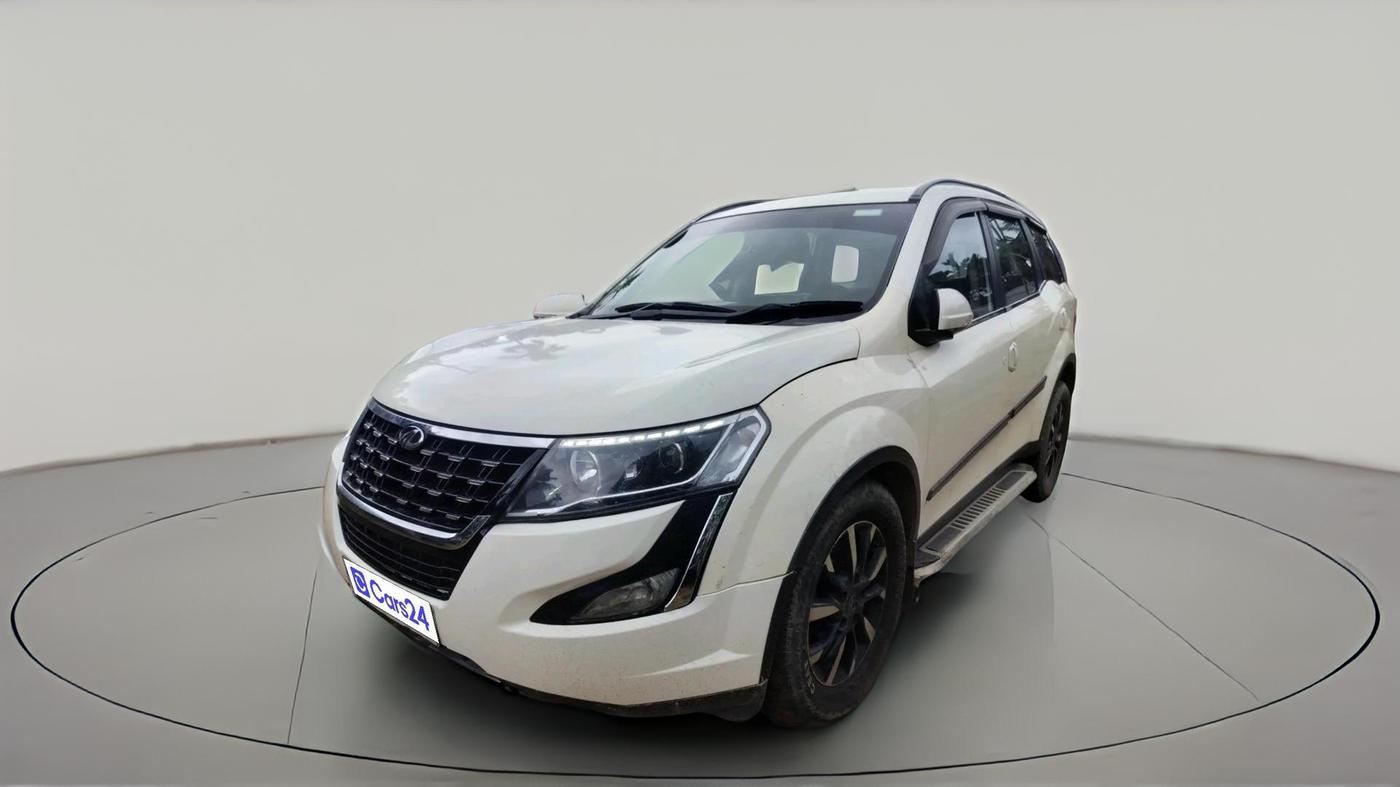 2020 Mahindra XUV500 W7, Diesel, Manual, 1,06,325 km, exterior