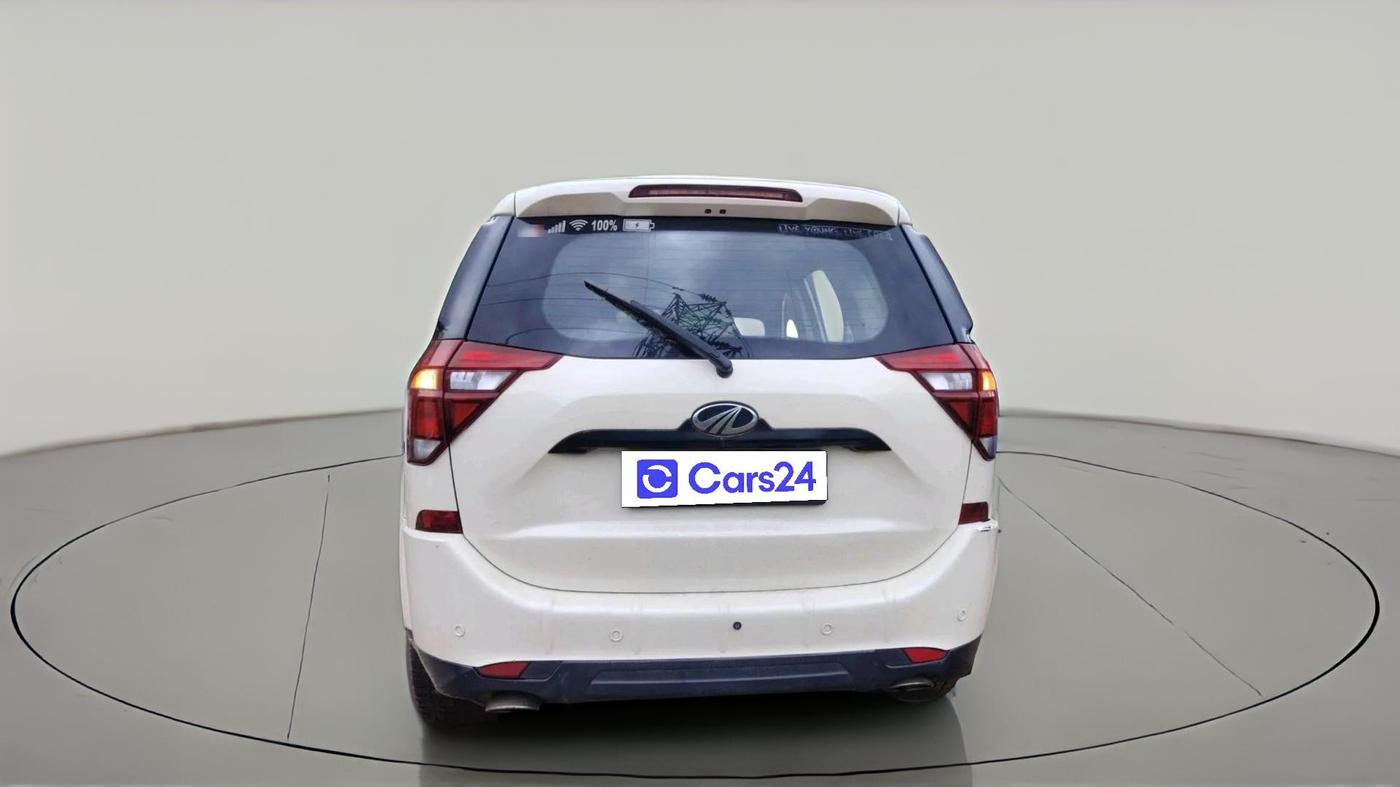 2020 Mahindra XUV500 W7, Diesel, Manual, 1,06,325 km, exterior