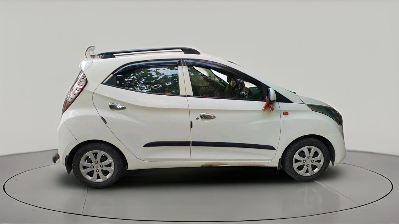 2018 Hyundai Eon SPORTZ, Petrol, Manual, 29,388 km, exterior